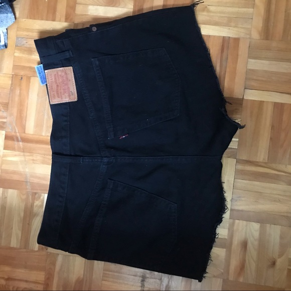 501 Levi’s shorts - Picture 5 of 6
